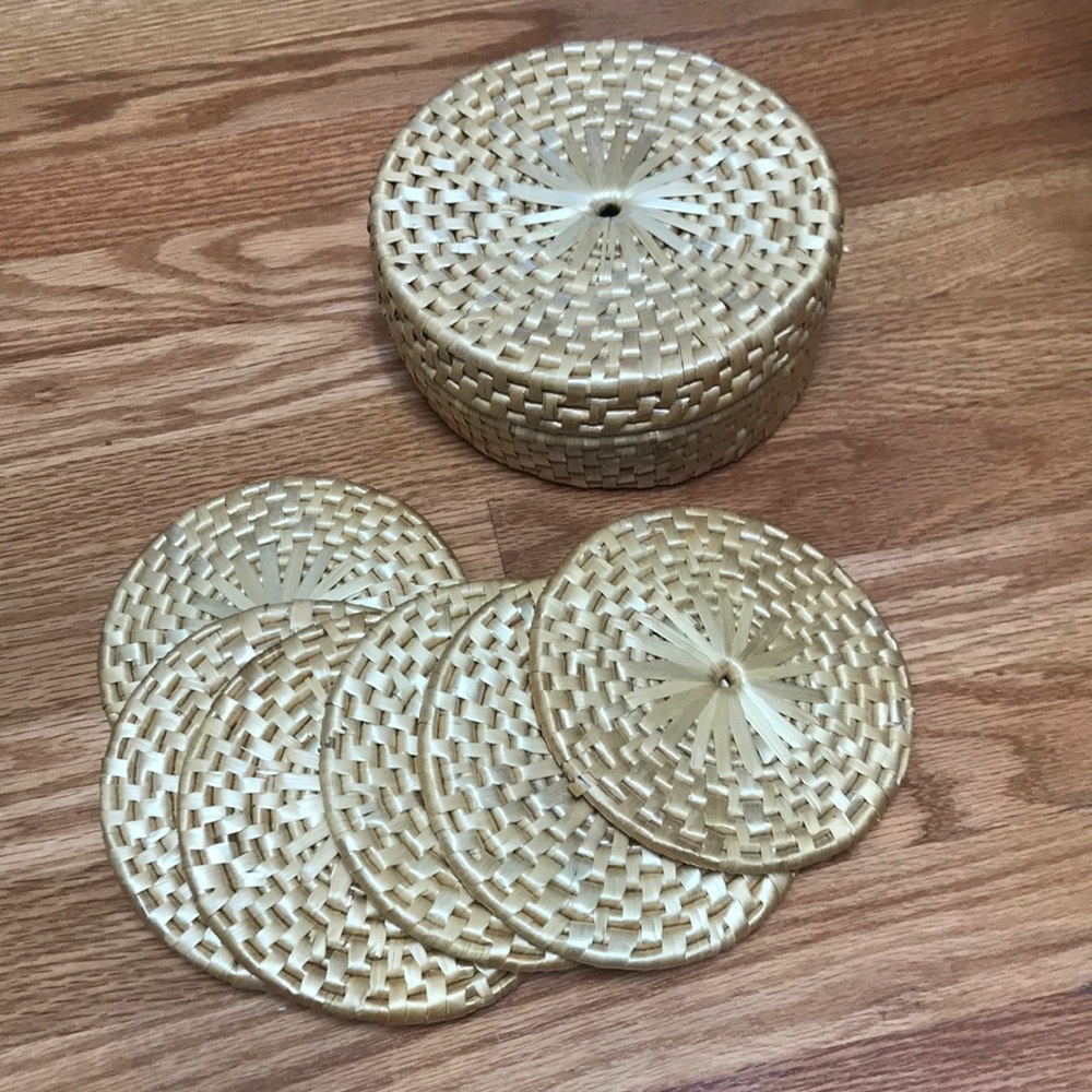 Straw coasters with box